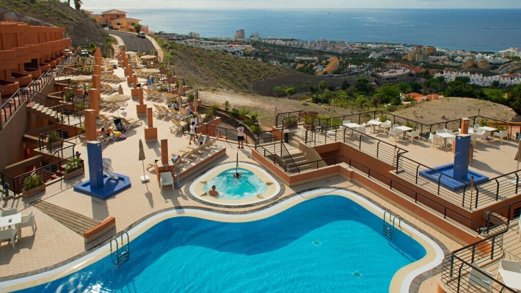 Kn Panoramica Heights Hotel